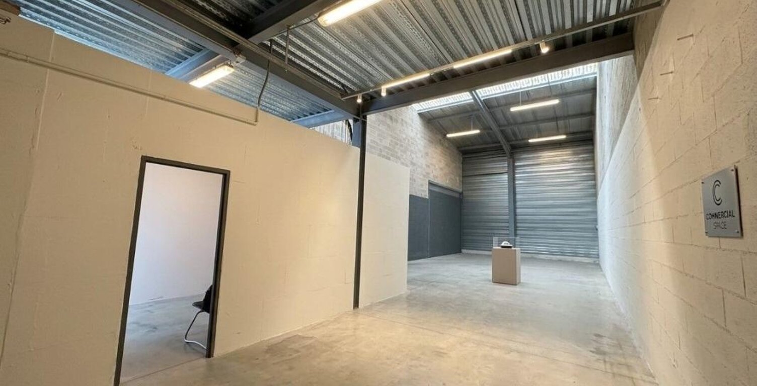 Bien Commercial À Vendre — photo 1
