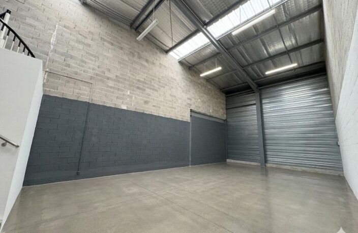 Bien Commercial À Vendre — photo 2