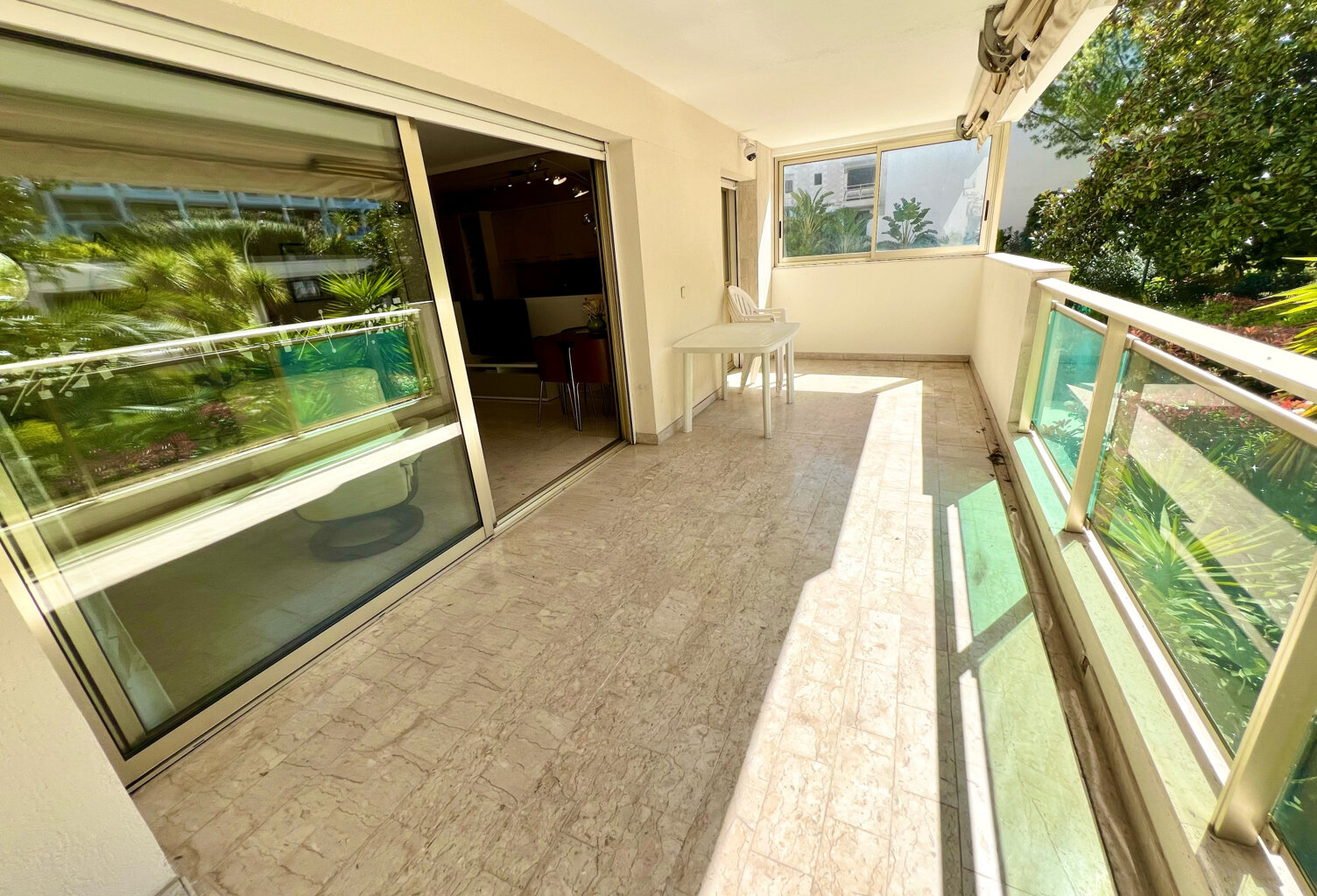 CANNES SECTEUR CROISETTE T2/T3 DE 60M2 TERRASSE 17M2 SUD PAR — photo 1