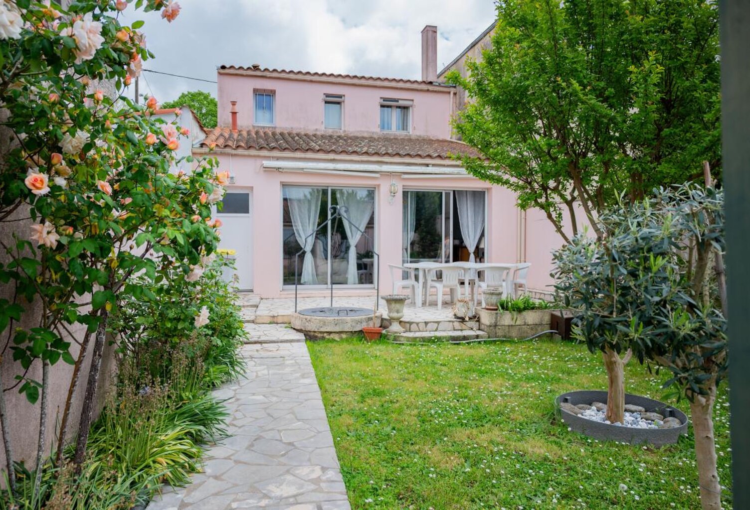 Maison À Vendre — photo 1
