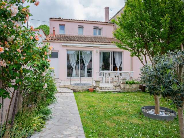 Maison À Vendre — photo du bien
