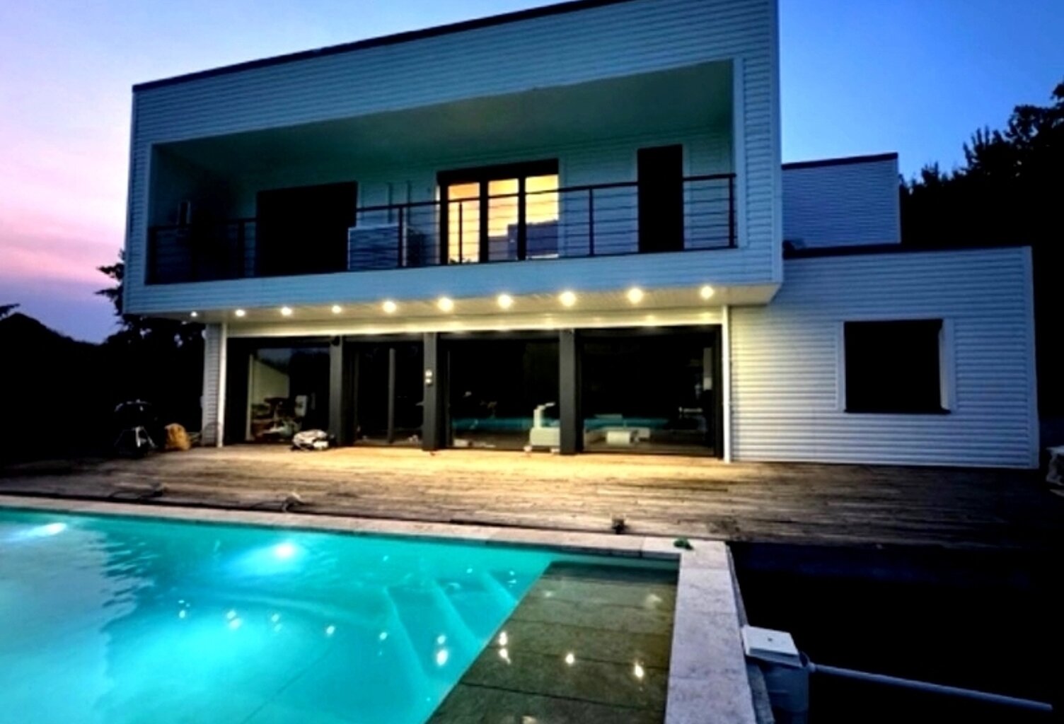 Maison passive 4 Chambres avec Piscine Chauffée, Étang et Performances Écologiques — photo 1