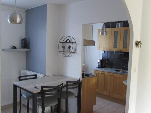 -Marmuzots -Victor Hugo-Par des carrières Bacquin(21)-Très bel appartement -2 chambres - balcon - cave-69 m2- — photo du bien