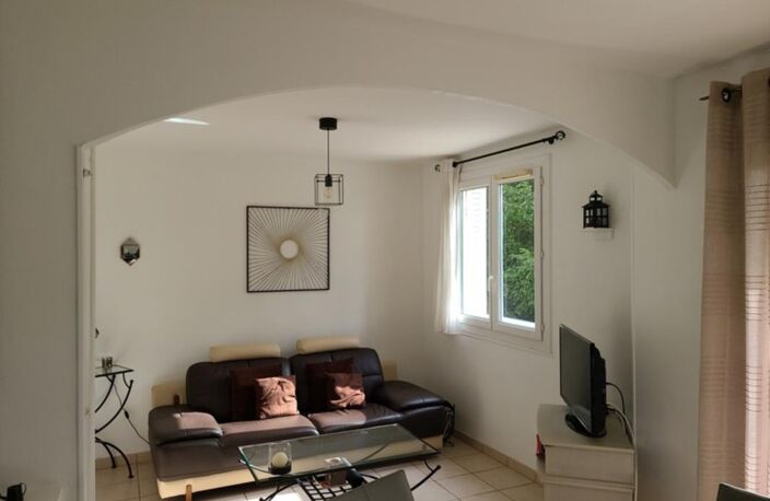 -Marmuzots -Victor Hugo-Par des carrières Bacquin(21)-Très bel appartement -2 chambres - balcon - cave-69 m2- — photo 3