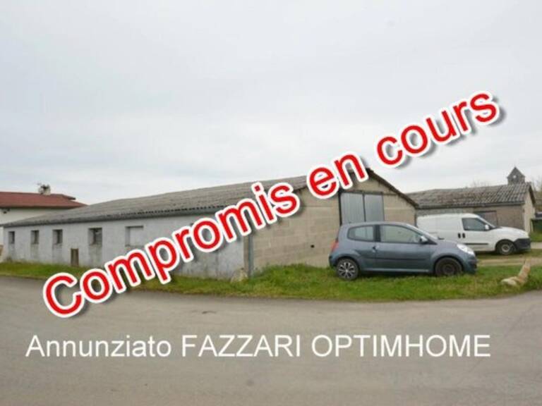 À vendre en exclusivité, proche de la Belgique et du Luxembourg, situé à Lion-devant-Dun, bâtiment à usage de garages et de stockage — photo 1