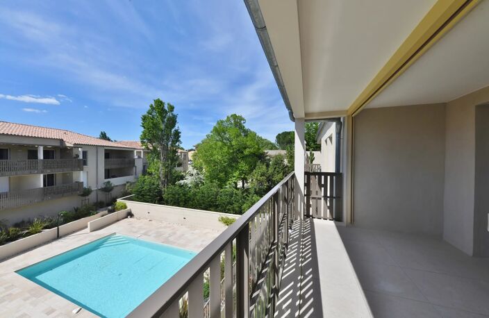 Appartement de type T2 avec terrasse et stationnement Uzès à pie — photo 3