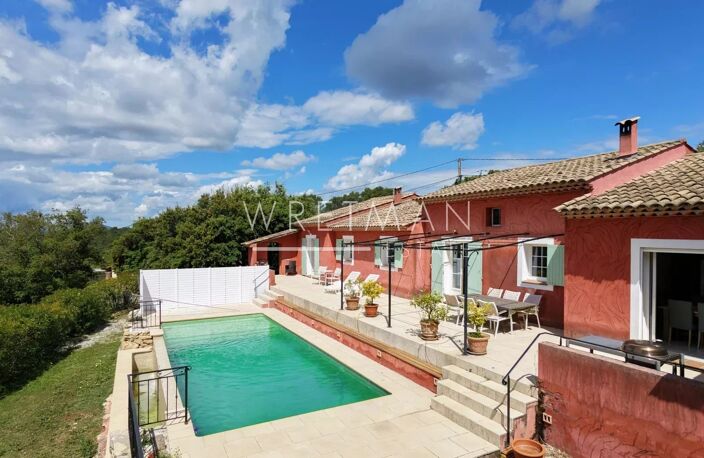 Villa avec vue panoramique et piscine à débordement en position — photo 2