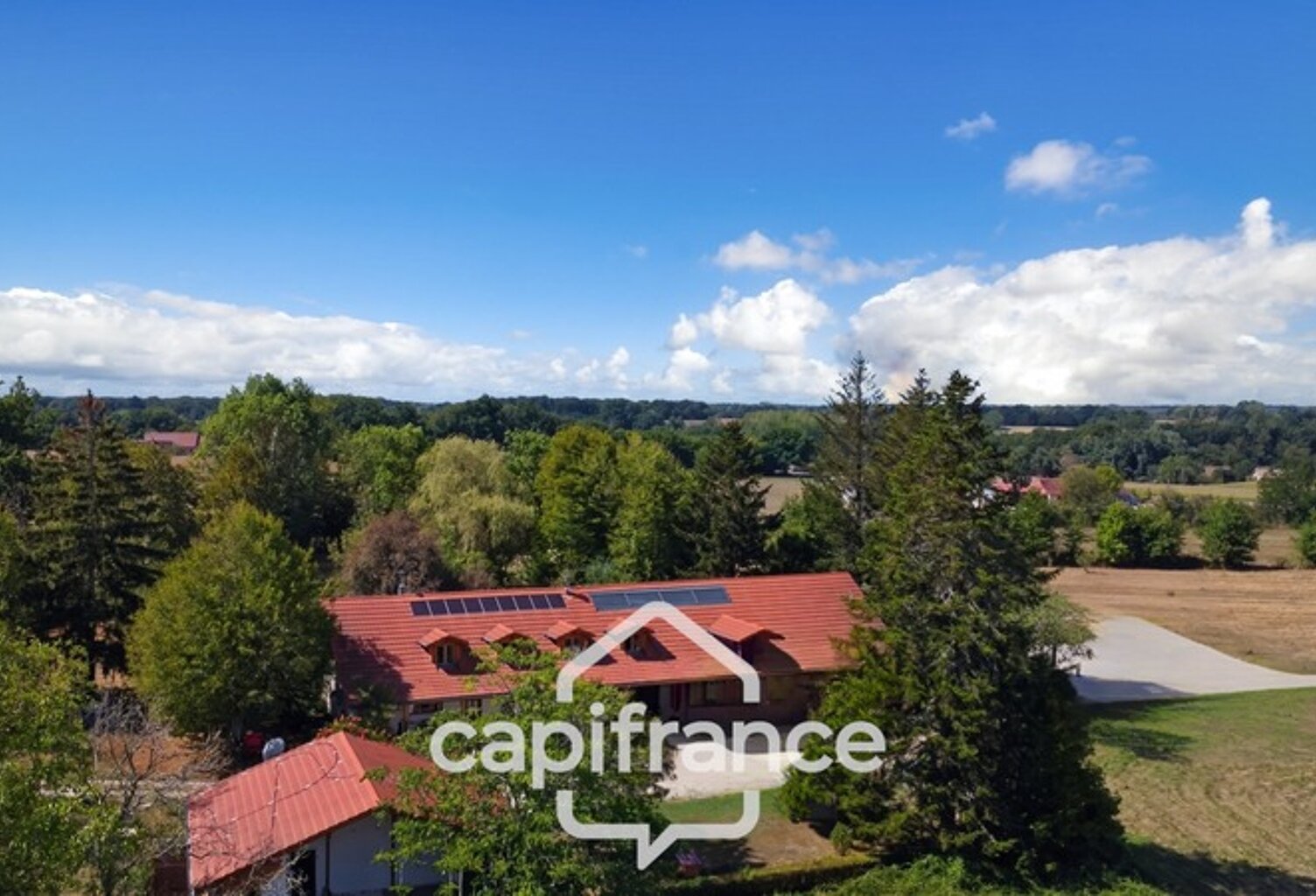 Maison à vendre 13 pièces proche de LONS LE SAUNIER (39) — photo 1