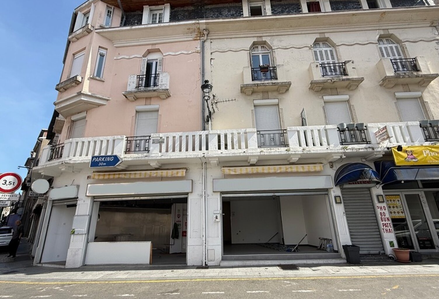 Local commercial sur axe passant — photo 1