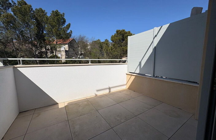 T3 Dernier étage 60m² – Terrasse plein sud – Ascenseur + Parking – Aix Bellegarde — photo 2