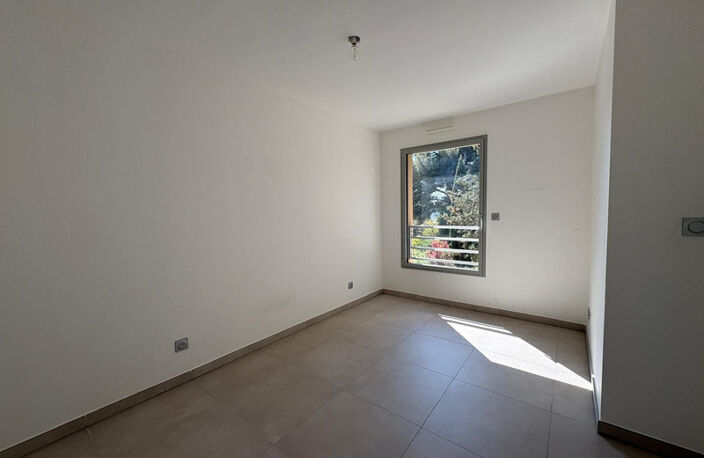 T3 Dernier étage 60m² – Terrasse plein sud – Ascenseur + Parking – Aix Bellegarde — photo 4