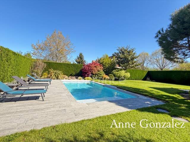 OLIVET SUD, à vendre superbe maison familiale de plus de 200 m2 avec maison d'amis et piscine chauffée dans un environnent calme et privilégié - — photo du bien