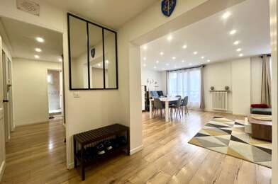 Appartement 5 pièces 1720 €