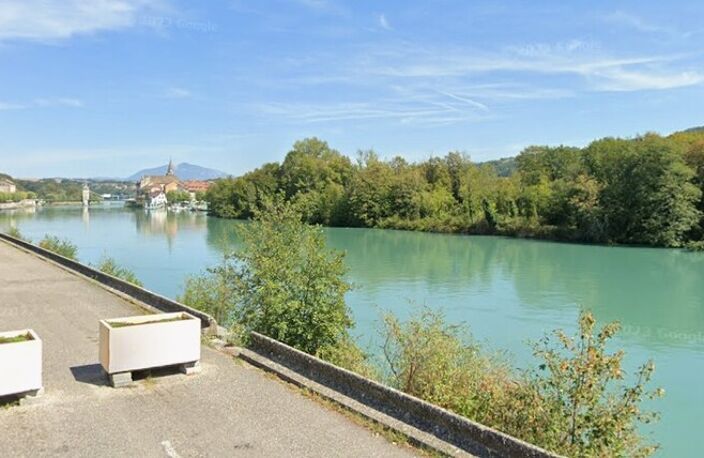 Appartement 2 pièces à vendre à SEYSSEL (01) avec terrasse et proche du Rhône. En train à 1 heure de Lyon et 45 mn de Genève — photo 3