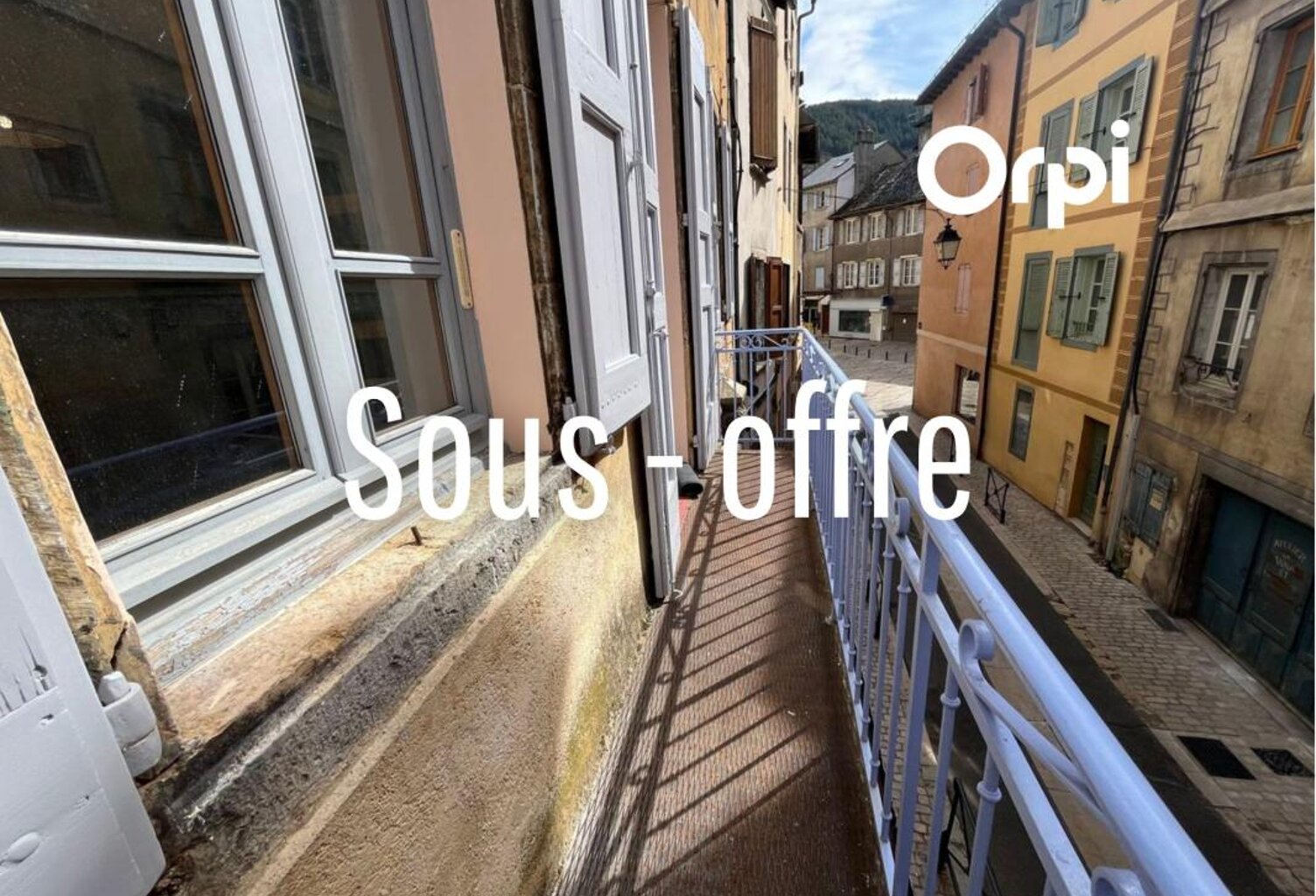 Ensemble immobilier idéalement situé en centre-ville, composé de deux logements à vocation locative — photo 1
