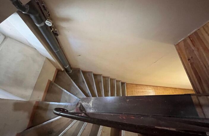 Ensemble immobilier idéalement situé en centre-ville, composé de deux logements à vocation locative — photo 2