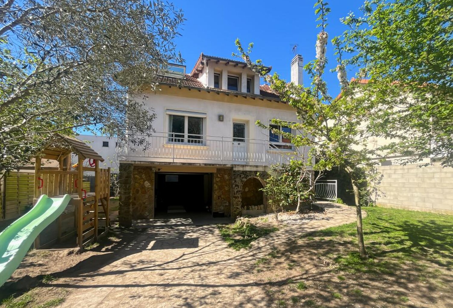 Maison côteaux, 3 chambres — photo 1