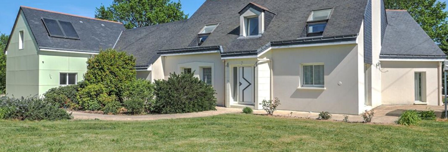 Maison 8 Pièces 203 m² à vendre à Longué-Jumelles (49160)