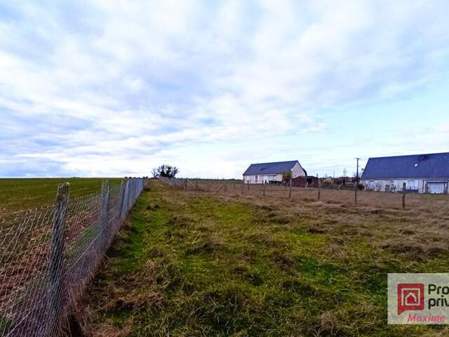 Terrain constructible, 2100m² — photo du bien
