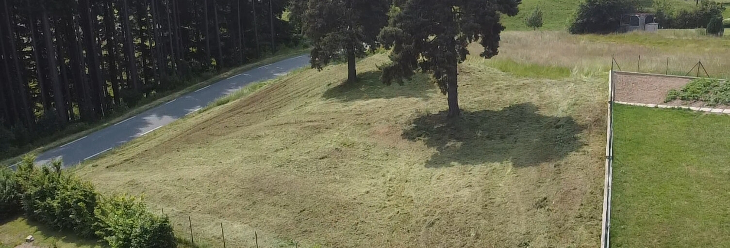 Terrain  1218 m² à vendre à Dunières (43220)