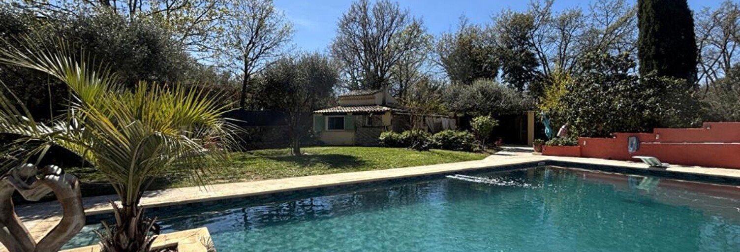 Maison 8 Pièces 246 m² à vendre à Saint-Paul-en-Forêt (83440)