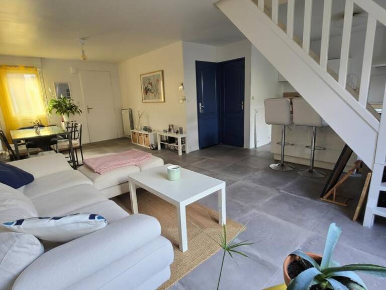 VIEUX DOULON : maison familiale avec jardin, garage et 3 chambres — photo 1