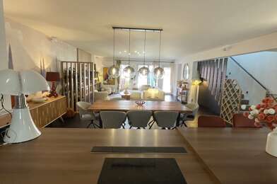 Maison  660000 €