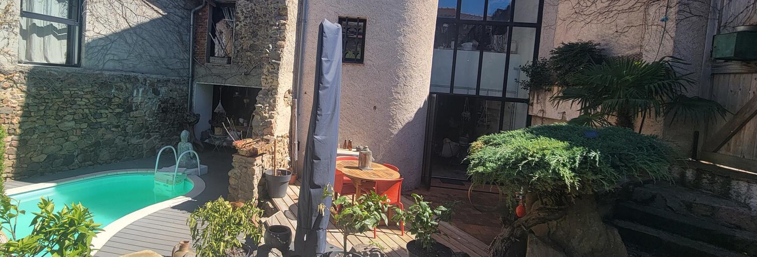 Maison 10 Pièces 445 m² à vendre à Villerest (42300)