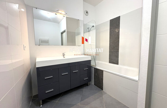 NIMES QUARTIER JEAN JAURES 30900 — photo 5