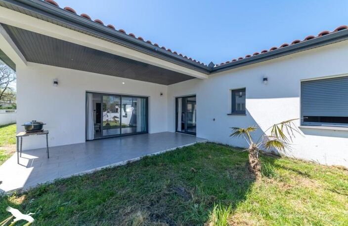 Villa de 5 pièces principales — photo 2