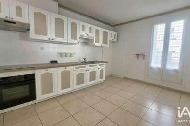 Appartement 4 pièces 790 €