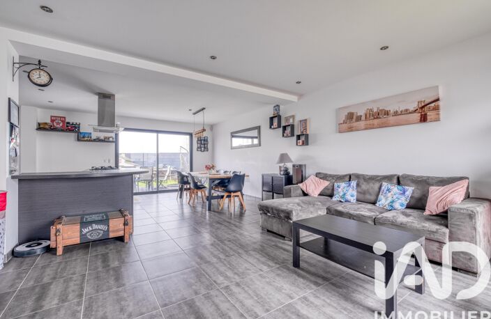 Vente Maison/villa 5 pièces — photo 2