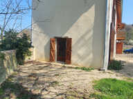 Maison mitoyenne à étage édifiée sur 900 m2 située à Cremieu — photo 3