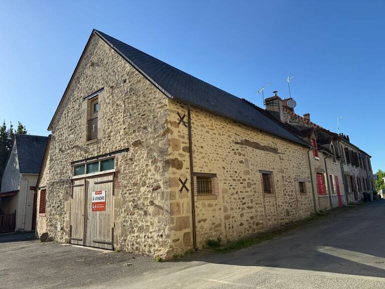 DUN LE PALESTEL SUPERBE GRANGE RENOVEE AVEC GOUT A USAGE PROFESSIONEL ET/OU D'HABITATION OU DE GARAGE — photo 1