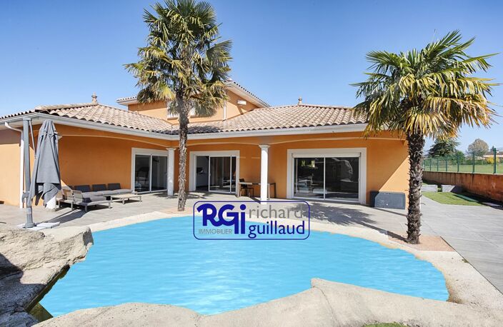 Maison 180 m² - 4 chambres - Garage - Terrain clos - Piscine — photo 2