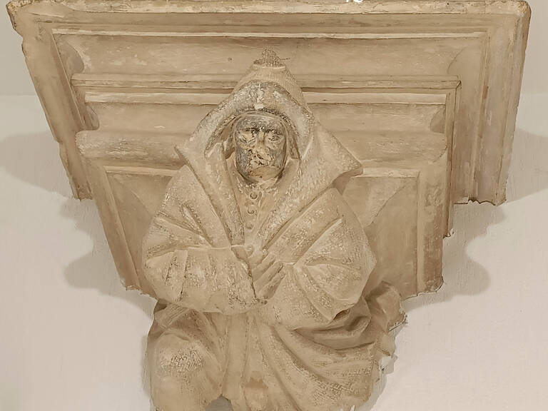 Immeuble à vendre NEVERS (58) La prestigieuse Maison du Prieur au coeur historique de NEVERS Inscrit MH à réabiliter — photo 1