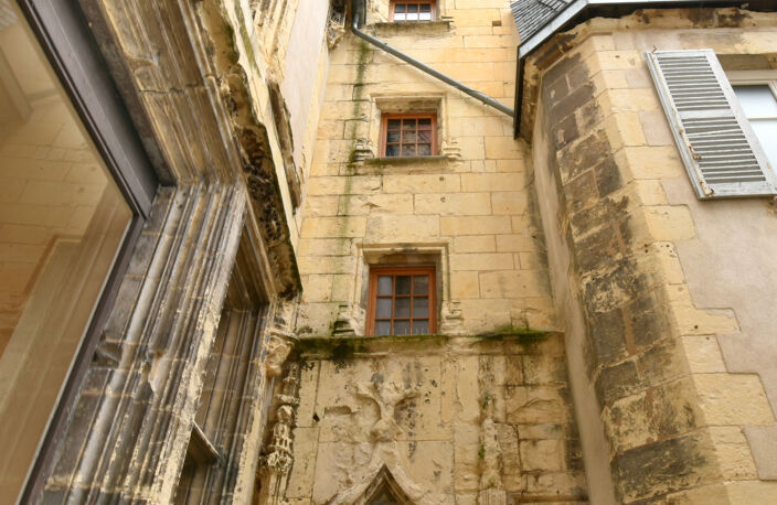 Immeuble à vendre NEVERS (58) La prestigieuse Maison du Prieur au coeur historique de NEVERS Inscrit MH à réabiliter — photo 3