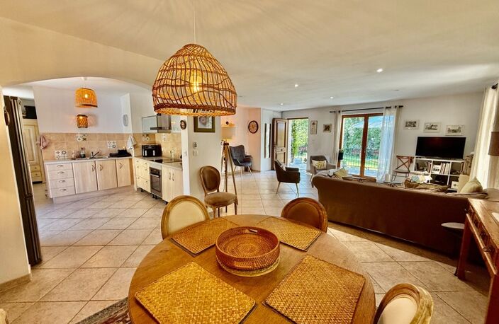 Dpt Vaucluse (84), à vendre aux Imberts quartier de GORDES, maison de plein pied avec 3 chambres et 1600 m2 de jardin — photo 4