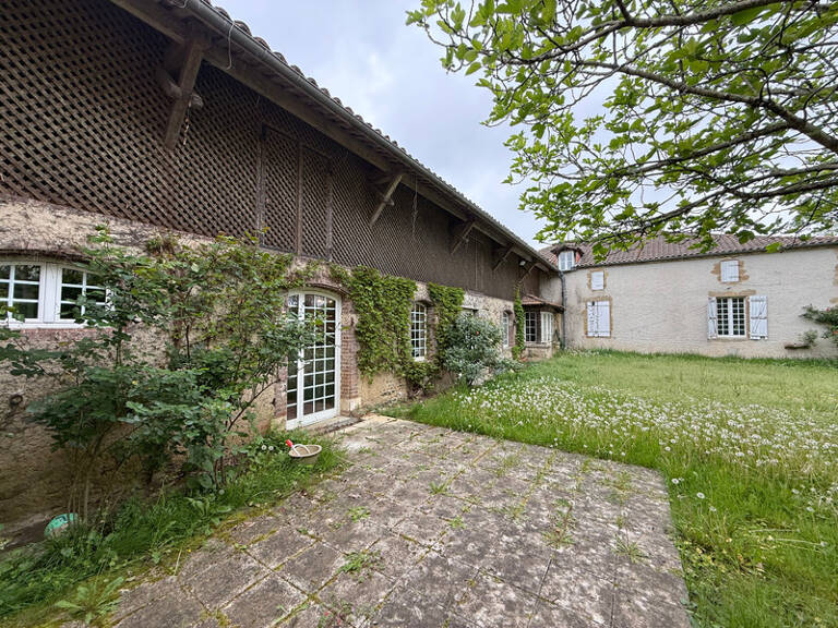 AIRE SUR L'ADOUR (40) Opportunité rare : Corps de ferme à réhabiliter avec fort potentiel investisseur — photo 1