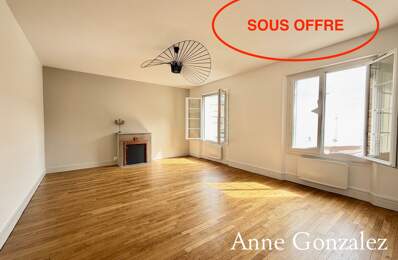 ORLEANS proche rue Royale, à vendre superbe Appartement T4 entièrment rénové dans belle petite copropriété avec peu de charges et aucun travaux à prévoir — photo du bien