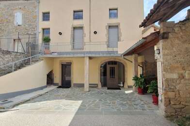 Appartement 7 pièces 1145 €