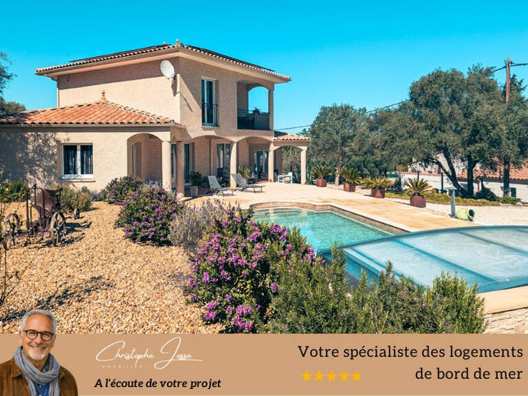 Maison d'architecte au charme provençal avec piscine, double garage — photo 1