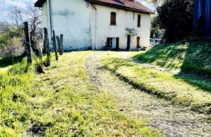 belle bâtisse sur parcelle 5800 m2 — photo 2