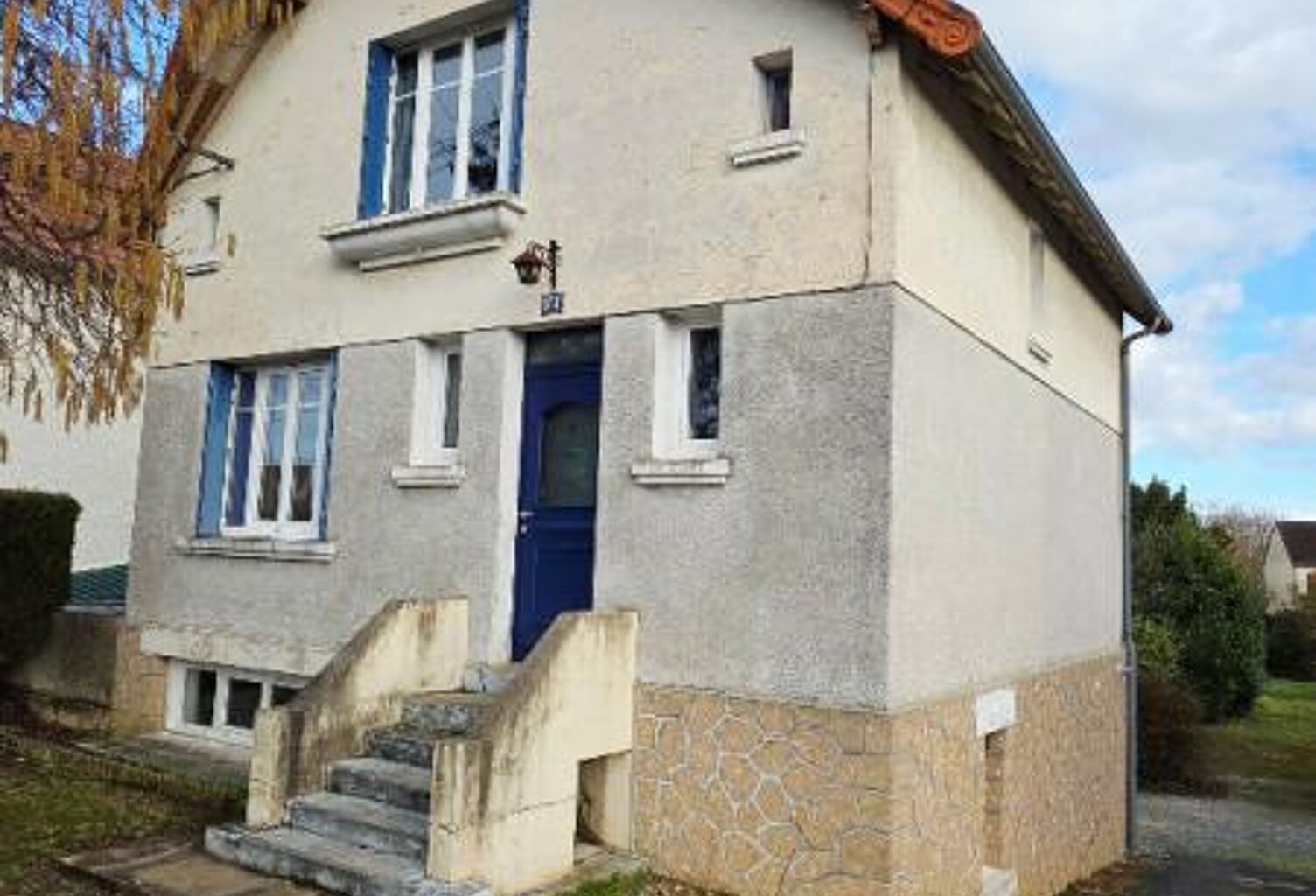 BOURGES MAISON 105M² 4 CHAMBRES GARAGES JARDIN — photo 1