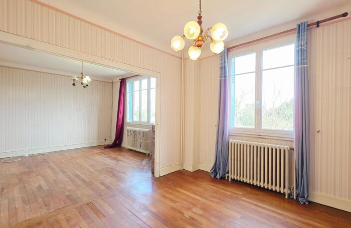 BOURGES MAISON 105M² 4 CHAMBRES GARAGES JARDIN — photo 2