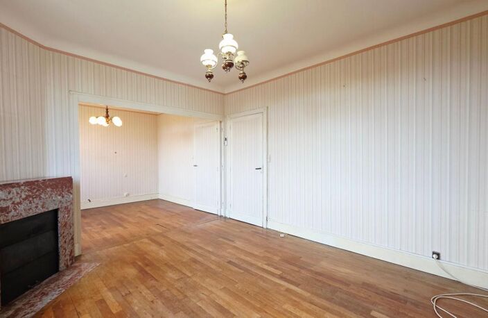 BOURGES MAISON 105M² 4 CHAMBRES GARAGES JARDIN — photo 5
