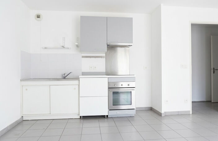 Bx Lac - Appartement T2 avec Balcon et parking privatif — photo 3