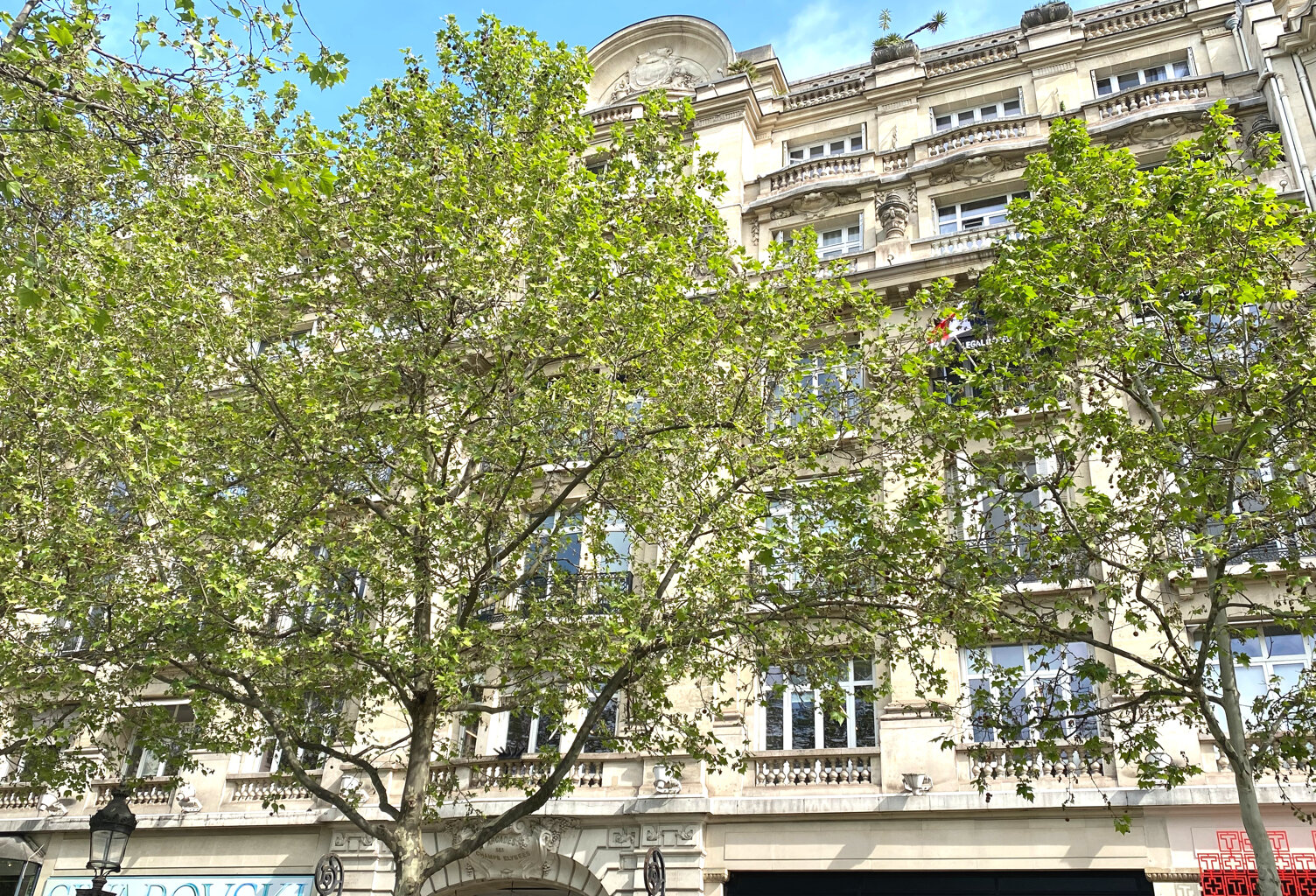 Vente bureau  26 m² Paris 8 (75008) — photo 1