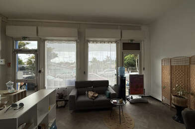 Commerce  895 €