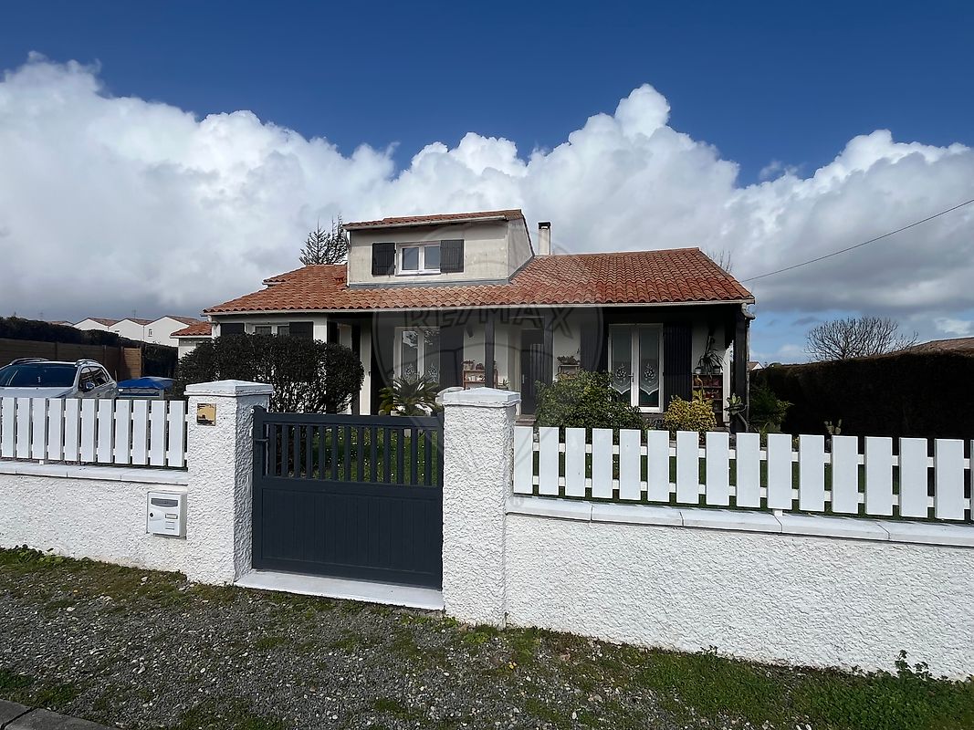 Villa / Maison  T4 à vendre Meschers-sur-Gironde 17132